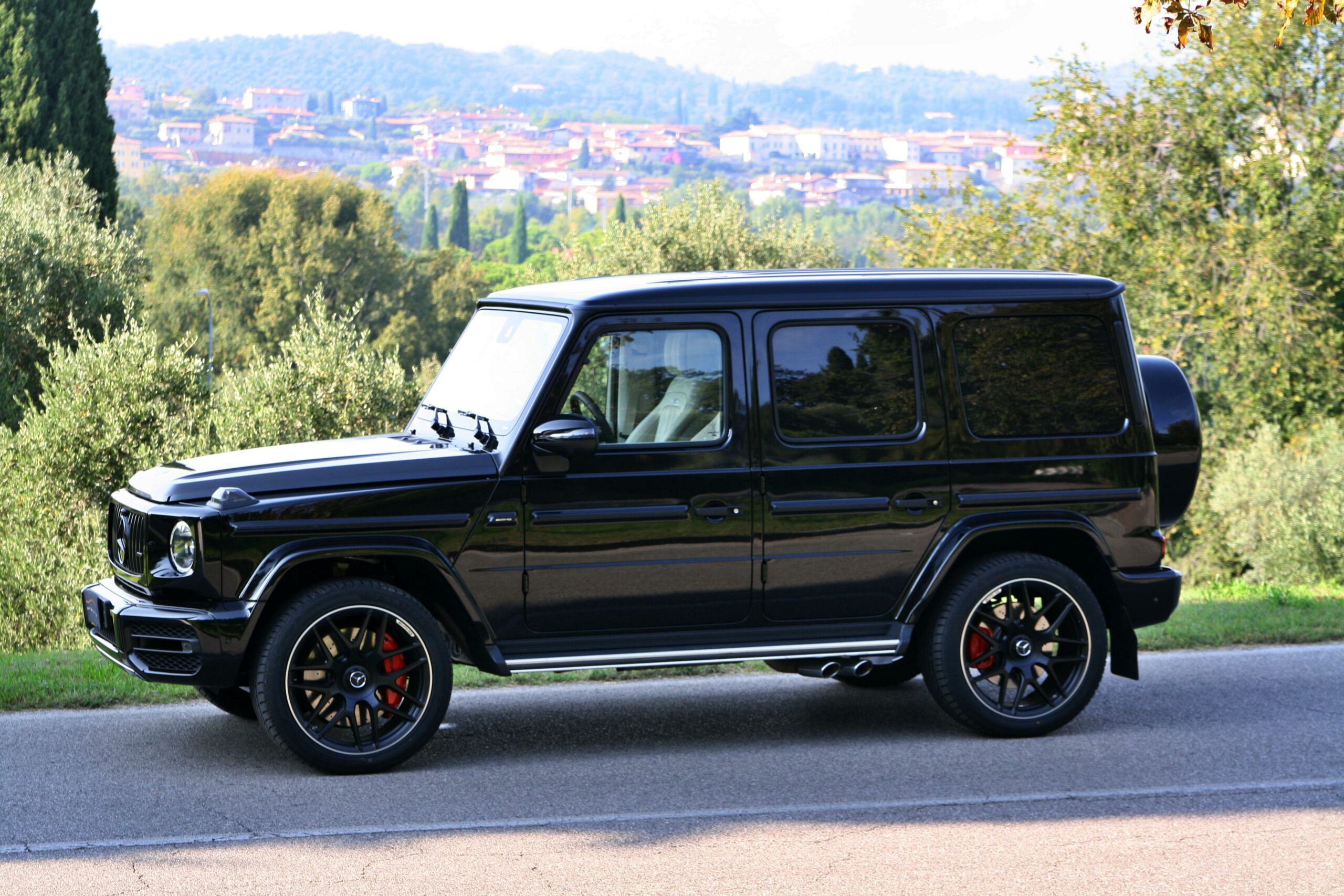MERCEDES BENZ AMG G63 - Gallery img 03